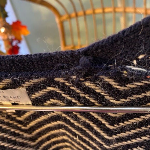 Lucky Brand sweater - Picture 5 of 6